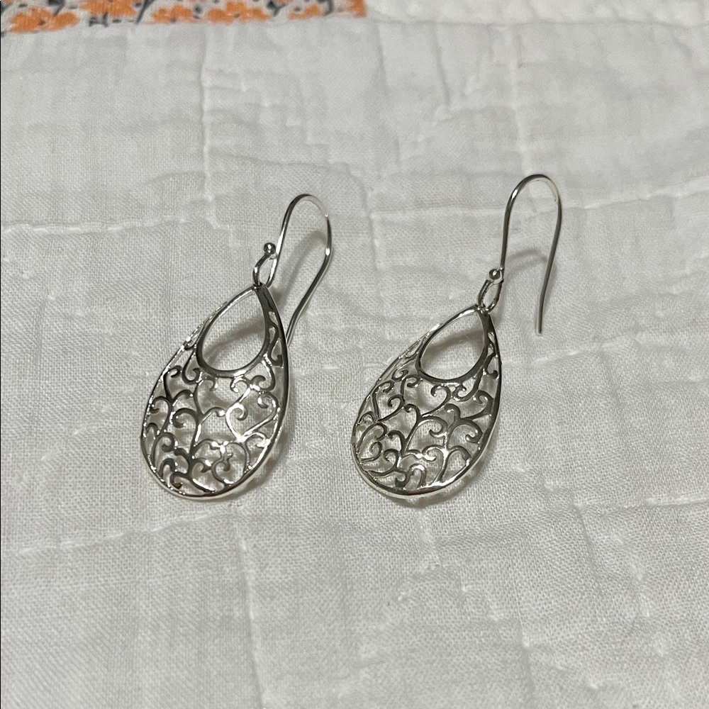 Elegant Silver Filigree Drop Earrings